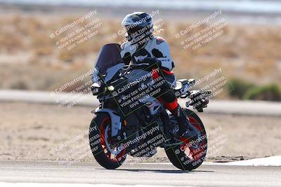 media/Dec-18-2022-SoCal Trackdays (Sun) [[8099a50955]]/Turn 7 Backside (1125am)/